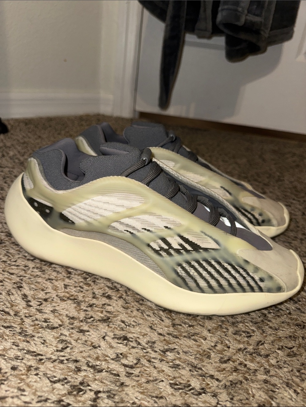 Yeezy 700 V3